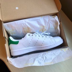 NWT Adidas Stan Smiths